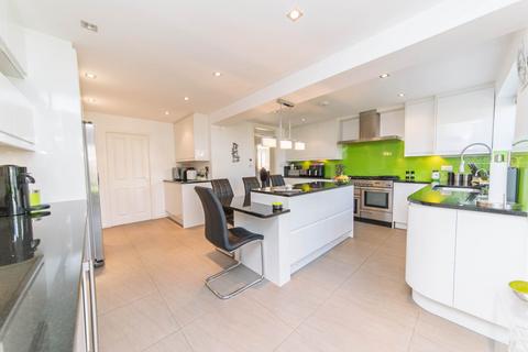 4 bedroom terraced house for sale, Cavendish Crescent, Elstree