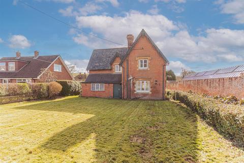 3 bedroom detached house for sale, The Spring, Market Lavington, Devizes