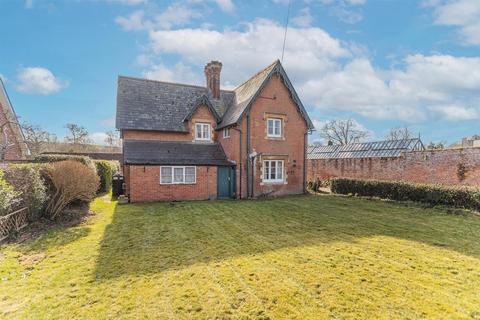 3 bedroom detached house for sale, The Spring, Market Lavington, Devizes