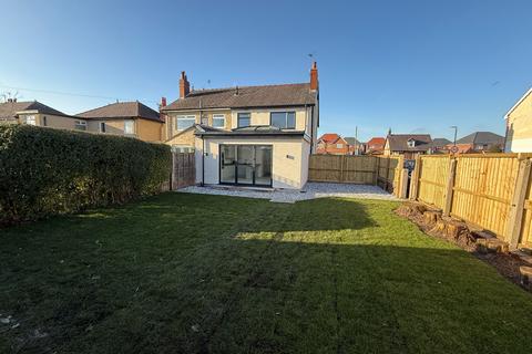 3 bedroom end of terrace house for sale, Lytham Road, Warton, PR4