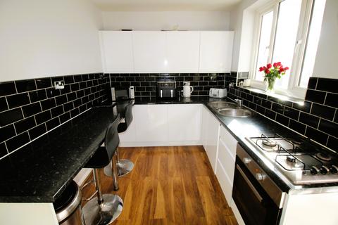 3 bedroom terraced house for sale, Daiglen Drive, South Ockendon RM15