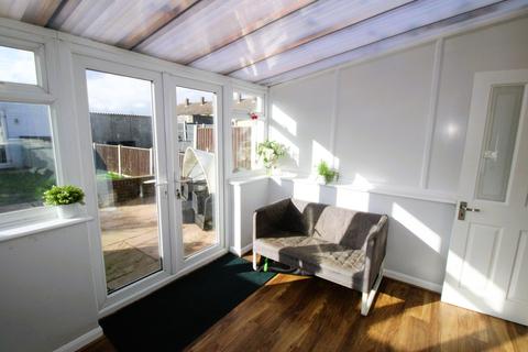 3 bedroom terraced house for sale, Daiglen Drive, South Ockendon RM15