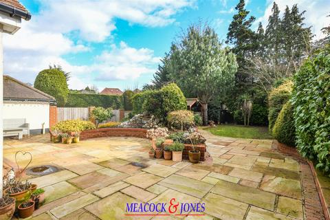 3 bedroom detached bungalow for sale, Farm Close, Hutton Burses, Brentwood