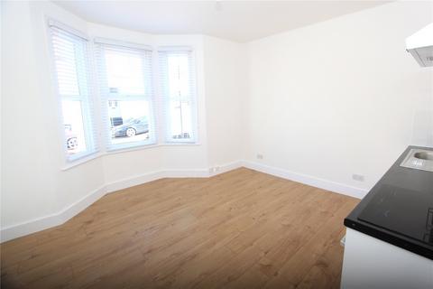 1 bedroom flat to rent, Waverley Road, London SE18