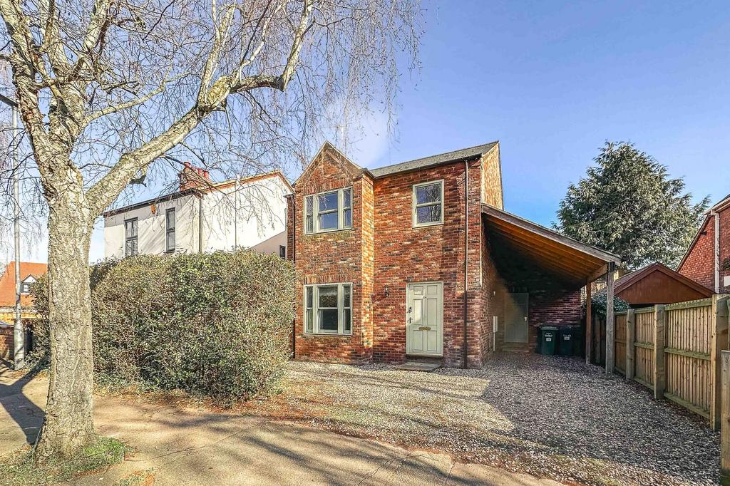King's Lynn 3 bed detached house - £1,250 pcm (£288 pw)