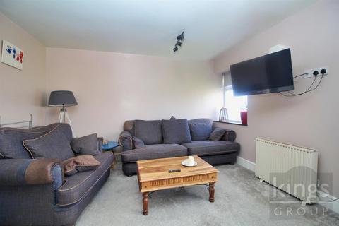 1 bedroom flat for sale, Crossbrook Court, Crossbrook Street, Cheshunt, Waltham Cross