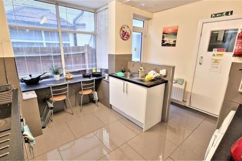 6 bedroom end of terrace house for sale, LUTON, LU1