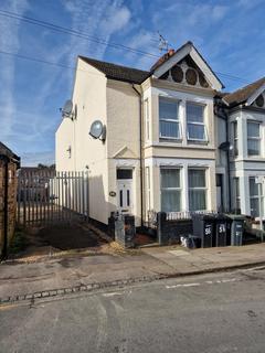 undefined, LUTON, LU1