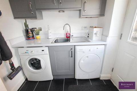 4 bedroom detached house for sale, Kingfisher Drive, Wombwell, Barnsley