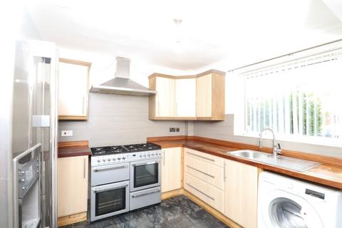 2 bedroom end of terrace house to rent, Middleton Road, Morley, Leeds, West Yorkshire, LS27