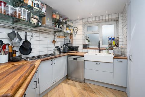 3 bedroom apartment for sale, Forest Road, London E8