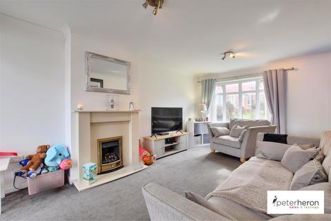 3 bedroom end of terrace house for sale, Plough Road, Hall Farm, Sunderland