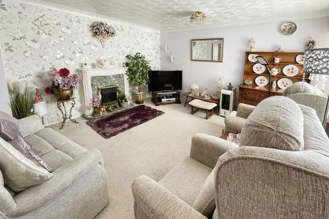 2 bedroom detached bungalow for sale, Kingfisher Drive, Brandon IP27