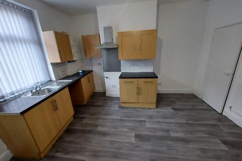 2 bedroom terraced house to rent, Evelyn Street, Burnley BB10