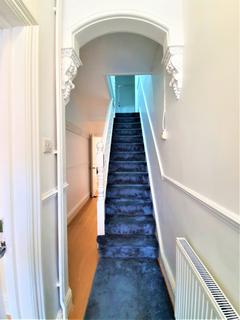 undefined, LUTON, LU1
