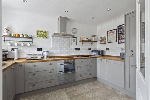 6 Arbour Close, Mickleton, Chipping Campden, GL55 6RR