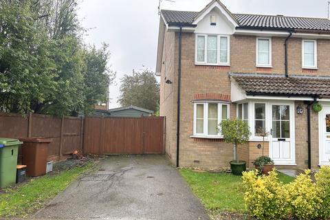 2 bedroom semi-detached house to rent, Mount Field, Queenborough ME11