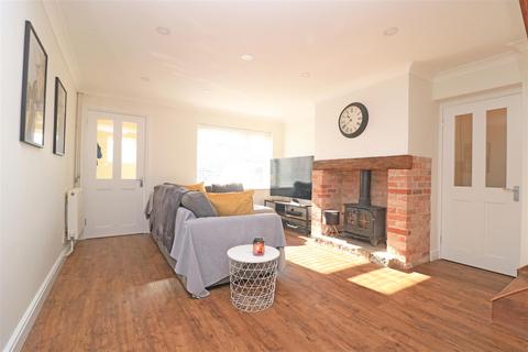 3 bedroom semi-detached house for sale, Stone Path Drive, Hatfield Peverel, Chelmsford