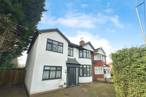 4 bedroom semi-detached house to rent, Manchester Road, Greater Manchester BL9