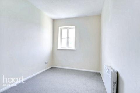 2 bedroom flat to rent, Whitstable Place, CROYDON