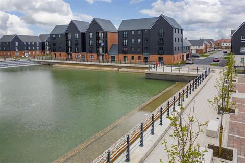 2 bedroom flat for sale, Kingsbrook Basin, Aylesbury HP22