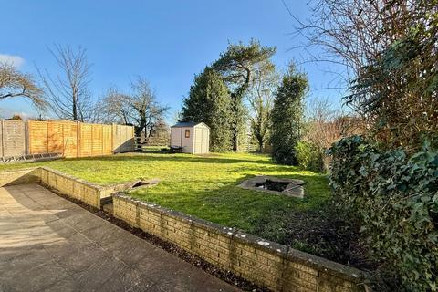 2 bedroom detached bungalow for sale, Oving Road, Aylesbury HP22