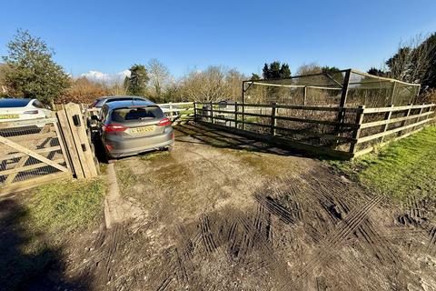 2 bedroom detached bungalow for sale, Oving Road, Aylesbury HP22