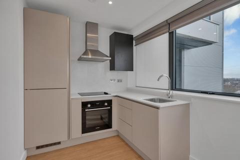 1 bedroom flat to rent, 63 Croydon Road, London