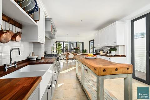 5 bedroom end of terrace house for sale, Walsingham Road, Hove