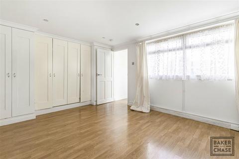 Maisonette for sale, Hydefield Close, London N21