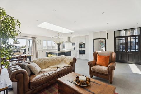 18 Lower Ridge, Bourne End, SL8 5BL