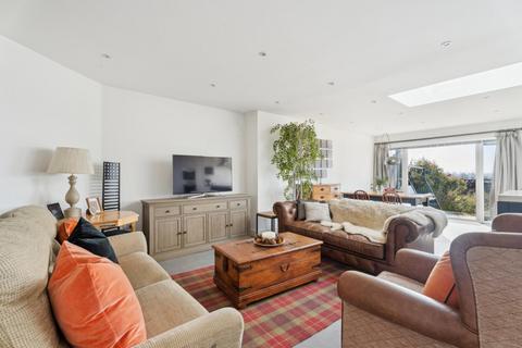 18 Lower Ridge, Bourne End, SL8 5BL