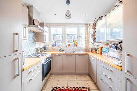 3 bedroom flat for sale, Paulet Road, Camberwell SE5