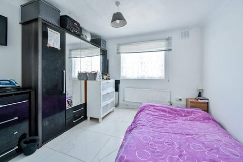 2 bedroom flat for sale, Heaton Road, Peckham, London, SE15