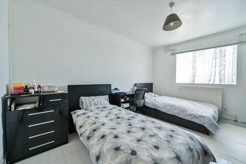 2 bedroom flat for sale, Heaton Road, Peckham, London, SE15