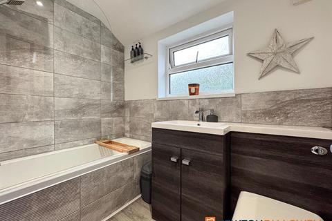 12 Albert Avenue, Balderton, Newark, NG24 3HE