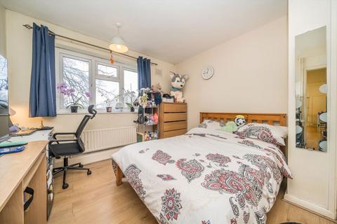 3 bedroom flat to rent, Kingsnympton Park, Kingston Upon Thames KT2