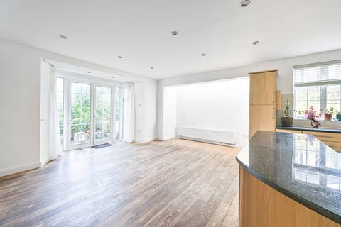 7 bedroom house to rent, Green Lane, Hendon, London, NW4