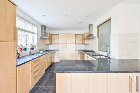 7 bedroom house to rent, Green Lane, Hendon, London, NW4