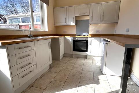 3 bedroom end of terrace house for sale, Lanchester Road, Birmingham B38