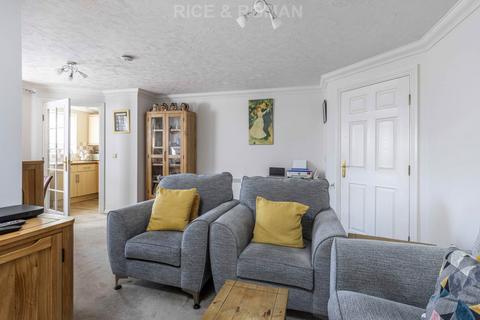 1 bedroom retirement property for sale, Station Road, Addlestone KT15