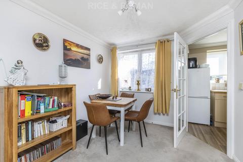 1 bedroom retirement property for sale, Station Road, Addlestone KT15