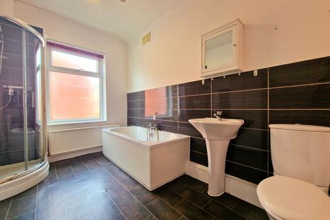 2 bedroom terraced house to rent, Tulketh Brow, Preston PR2