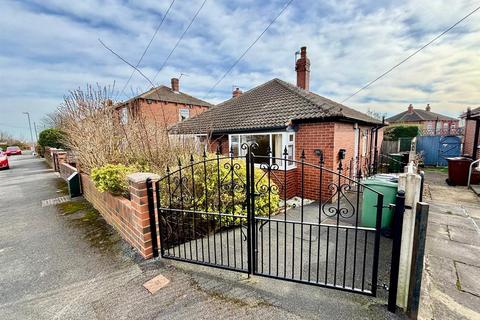 2 bedroom semi-detached bungalow for sale, Leysholme Crescent, Wortley, Leeds