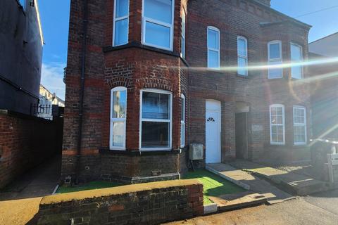 undefined, LUTON, LU2
