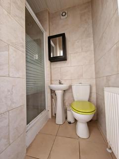 undefined, LUTON, LU2