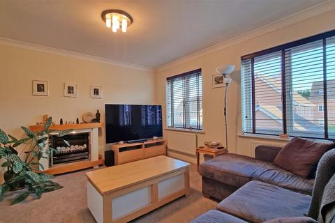 21 Innisfree Close, Wythall, Birmingham, B47 6EW