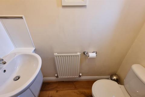 21 Innisfree Close, Wythall, Birmingham, B47 6EW