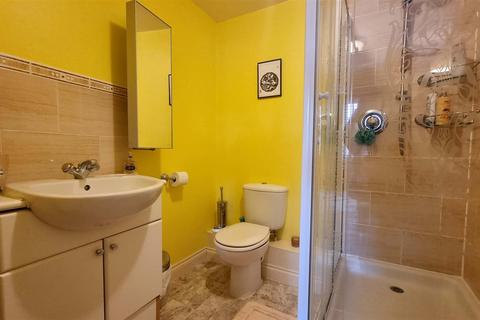 21 Innisfree Close, Wythall, Birmingham, B47 6EW