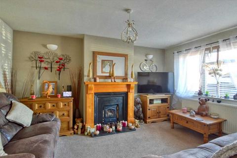 51 Bellfield Avenue, Brightlingsea, Colchester, CO7 0NX